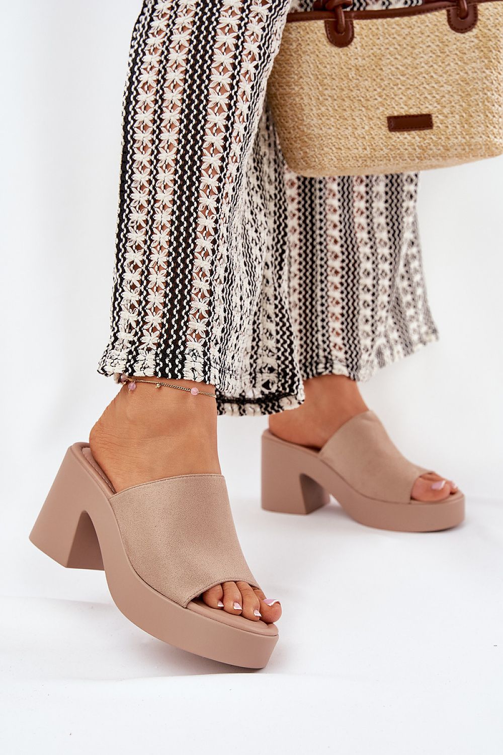 Pantoletten model 209941 Step in style